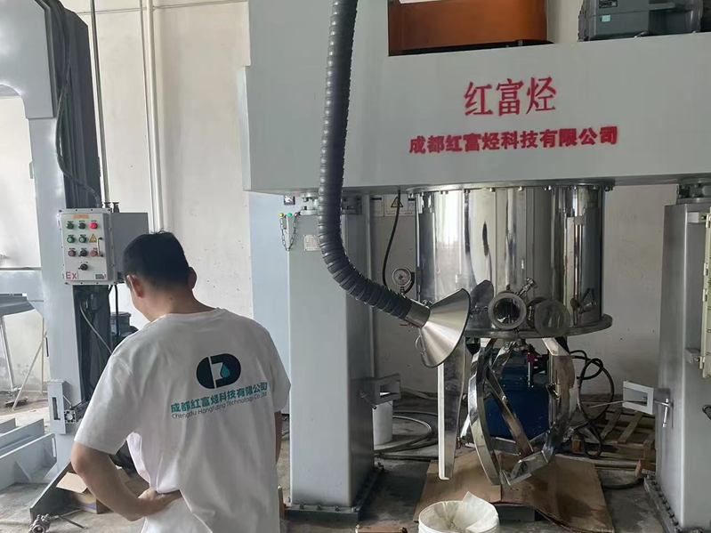 500L高速双行星搅拌机交付现场